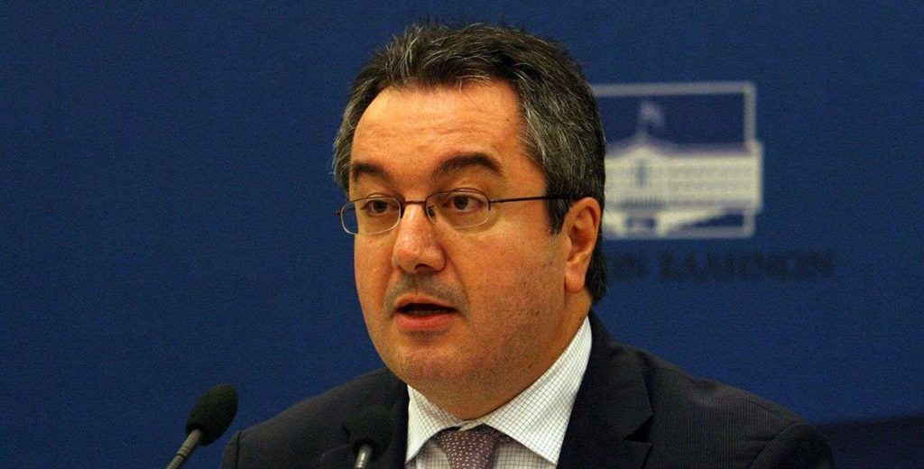 Μόσιαλος: «Μετά την Καθαρά Δευτέρα θα ανοίξει το λιανεμπόριο»