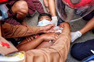 Μιανμάρ: Δύο νεκροί και 30 τραυματίες από αστυνομικά πυρά