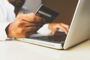 Πώς θα κάνεις online shopping με το μικρότερο δυνατό waste;