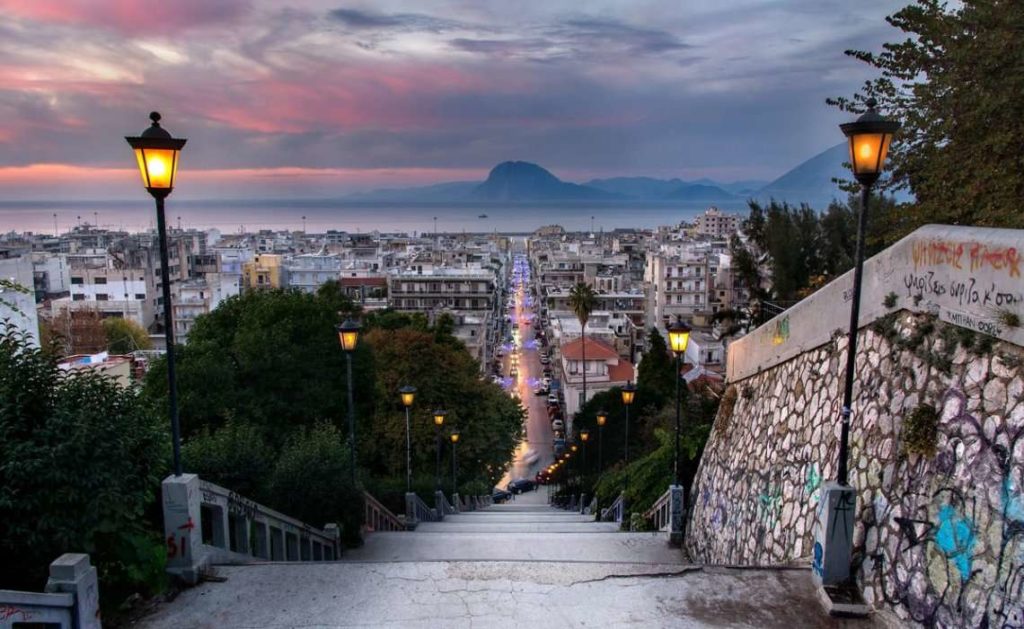 Χαρδαλιάς : Σε καθολικό lockdown Αχαΐα και Εύβοια