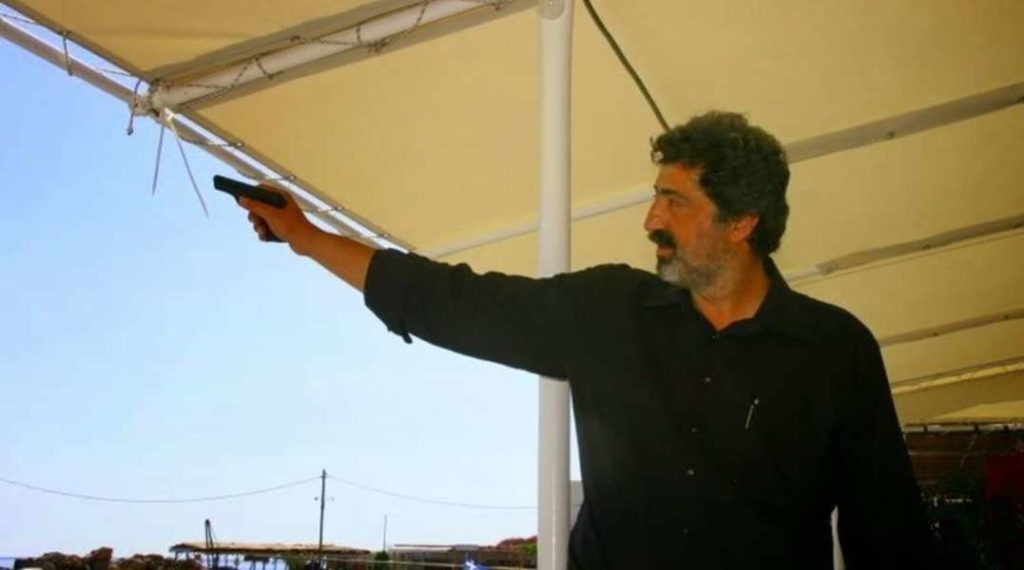 Χυδαία ανάρτηση Πολάκη για τον πρωθυπουργό και την παιδεραστία