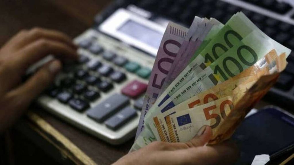 Σκέψεις για μείωση της προκαταβολής φόρου και το 2021