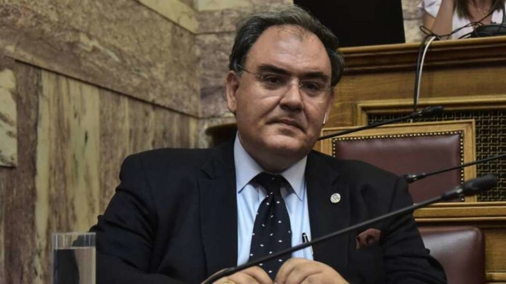 Σαρηγιάννης: Σε ΜΜΜ και χώρους εργασίας η διασπορά - Αποκλιμάκωση στις 18 Μαΐου