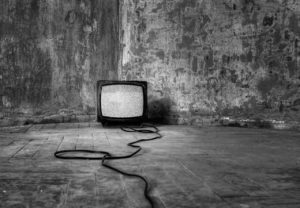 Την απόσυρση του σχεδίου νόμου για τους τηλεοπτικούς σταθμούς ζητά η ΠΟΕΣΥ
