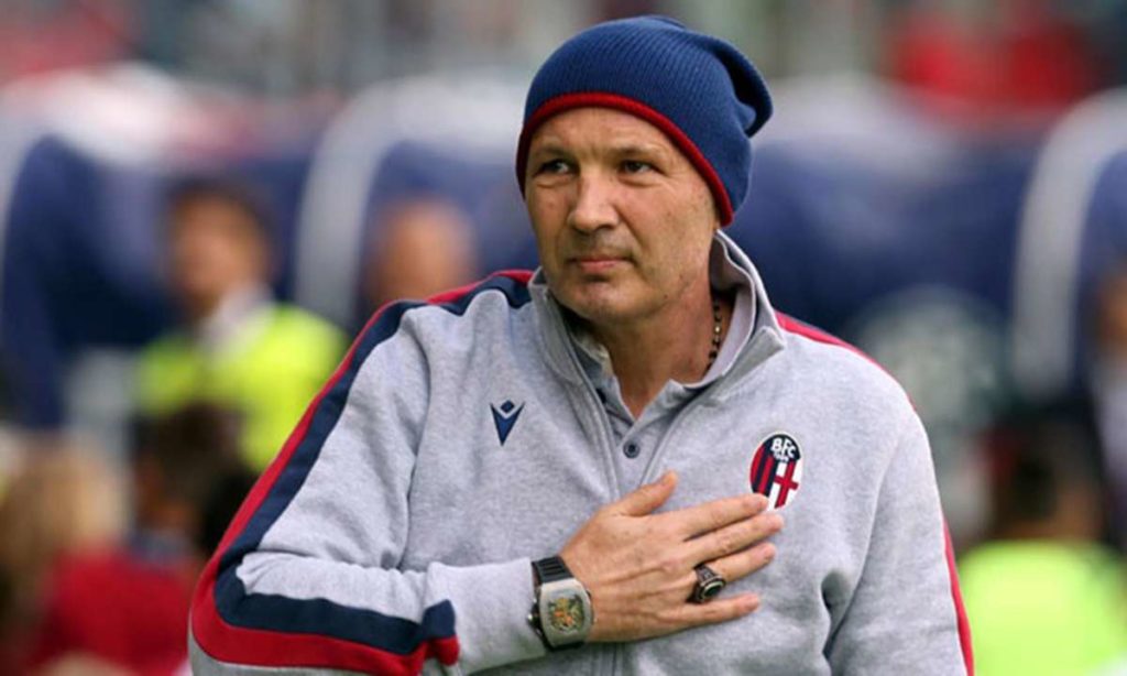 Πάπας σε Μιχαΐλοβιτς: «Έφερες την πεθερά σου; Θα πρέπει να σε κάνω Άγιο…»