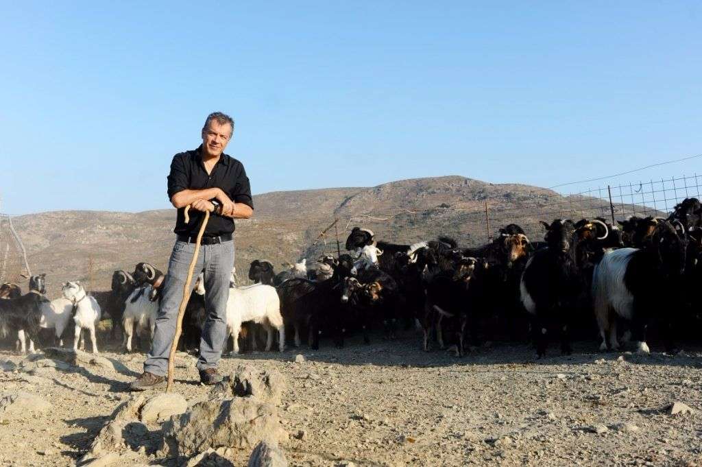 θεοδωράκη σκαι πρωταγωνιστές