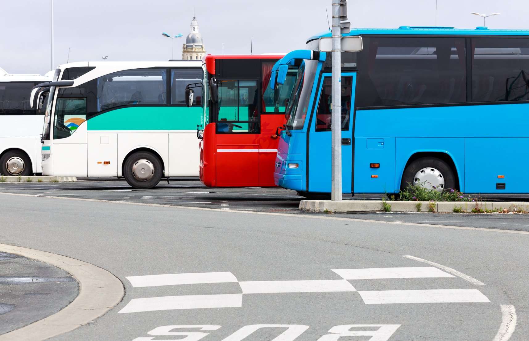 Αναρτήθηκαν τα νέα τέλη κυκλοφορίας για τα τουριστικά λεωφορεία