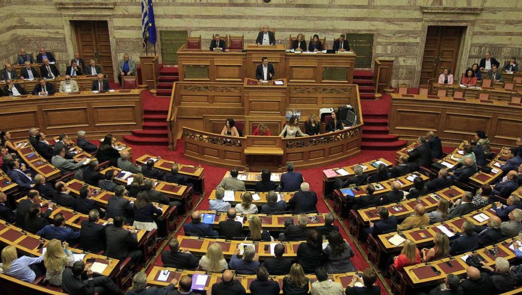 Χαρδαλιάς, Τσιόδρας, Αρκουμανέας στη Βουλή για την πορεία της πανδημίας