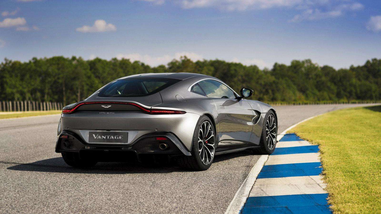 Aston Martin Vantage και DBX: Tα safety car της Formula 1