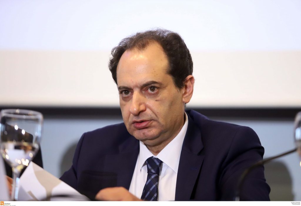 Επίσκεψη Σπίρτζη στον τραυματία αστυνομικό της Νέας Σμύρνης