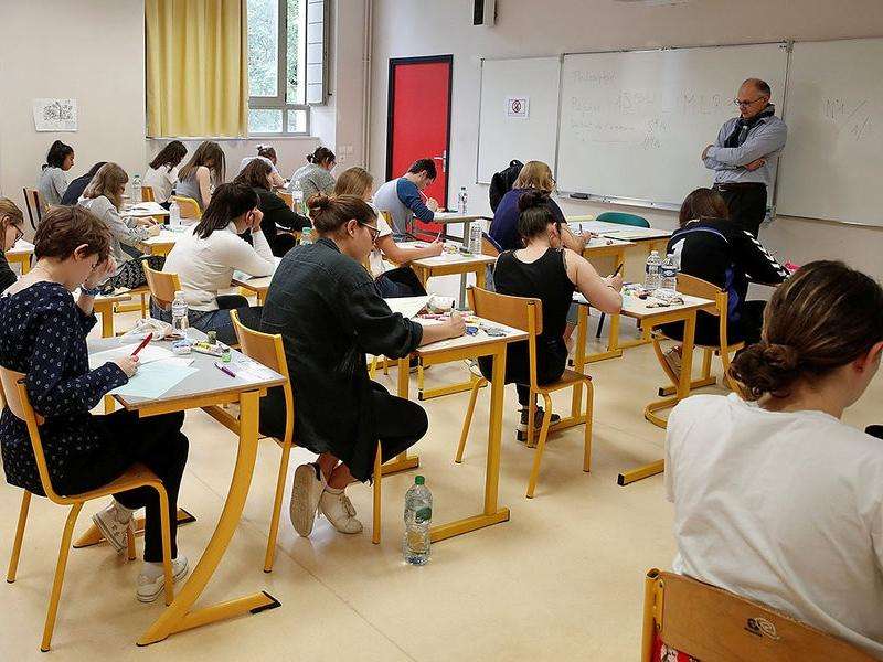 Βρετανία: επιστροφή στα θρανία μετά από δύο μήνες
