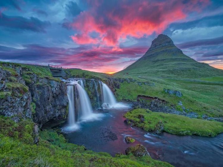 Η Ισλανδία έτοιμη να καλωσορίσει εμβολιασμένους επισκέπτες