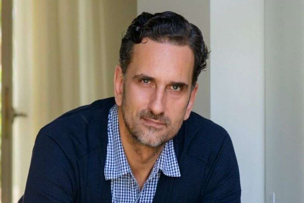 Nikos_Psarras_parenoxlisi