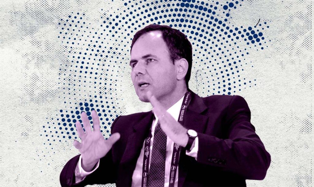Ο ανυπόφορος πρωθυπουργικός σύμβουλος Αλ. Πατέλης παρεμβαίνει για έναν προστατευόμενο του αξιωματικό της Τροχαίας Γλυφάδας!