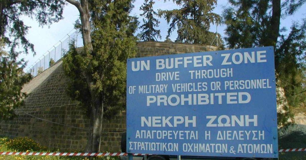 Τηλεφωνική επικοινωνία Δένδια - Χριστοδουλίδη για το Κυπριακό