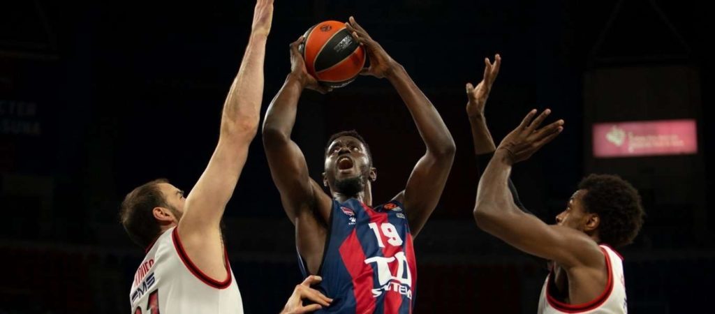 Παράδοση άνευ όρων του Ολυμπιακού (91-66)