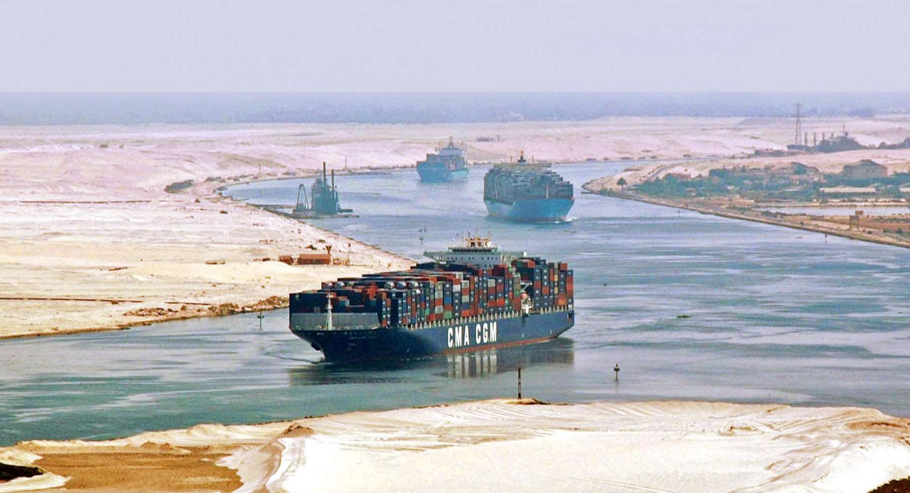 Διώρυγα του Σουέζ : Αρχισαν οι πανηγυρισμοί, 425 πλοία έτοιμα να περάσουν