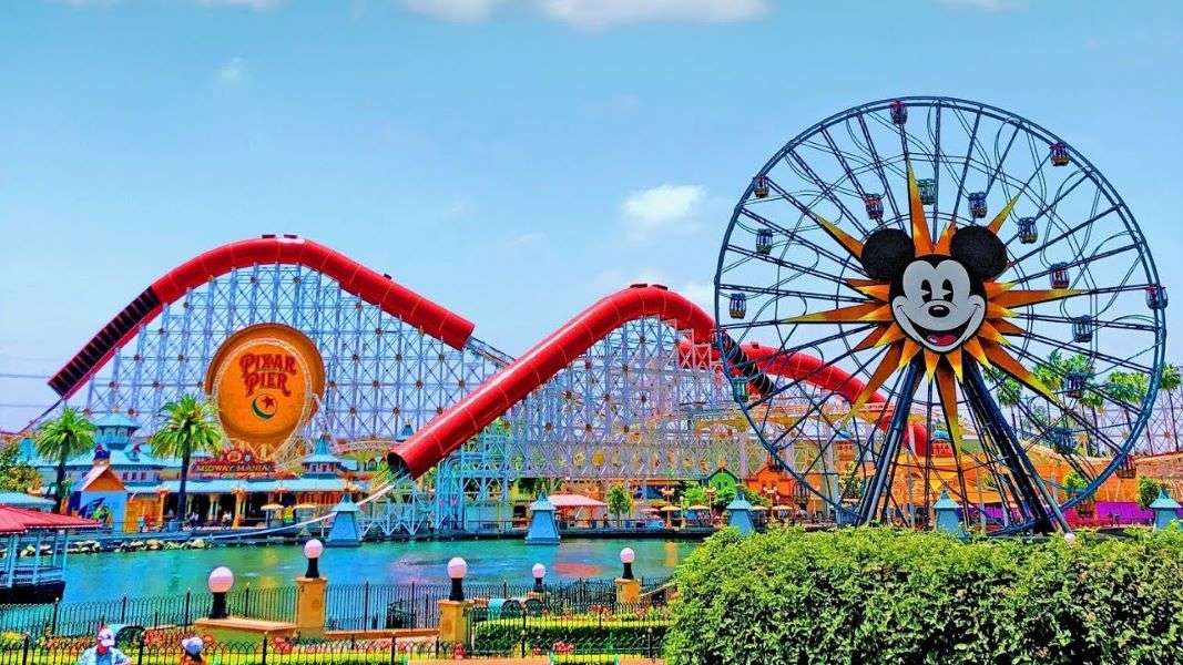 Η Disneyland «ελπίζει να ανοίξει για το κοινό ως τα τέλη Απριλίου»
