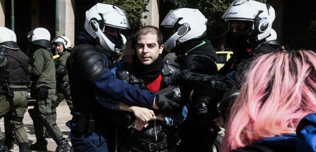 Ελεύθερος αφέθηκε από τις αρχές ο γιος του Κουφοντίνα