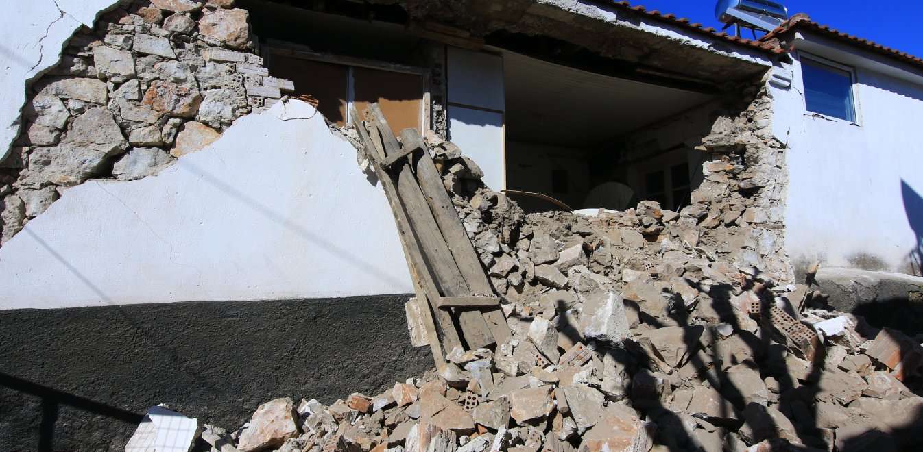 Σεισμός Ελασσόνα: Μη κατοικήσιμα 900 σπίτια