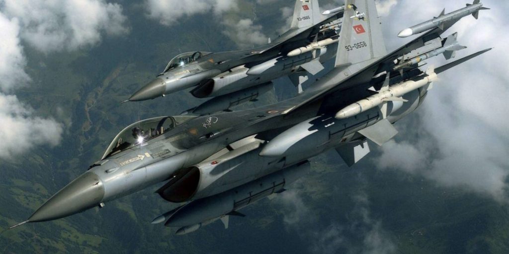 Τουρκικές προκλήσεις με μπαράζ παραβιάσεων