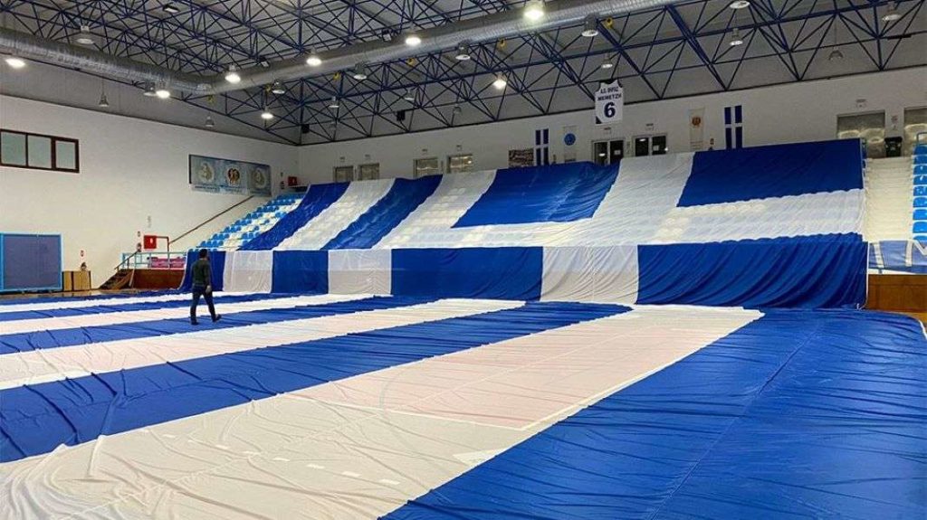 Ελληνική σημαία διαστάσεων...ρεκόρ Γκίνες