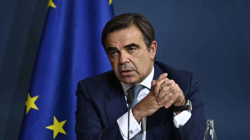 Μ. Σχοινάς: Οι δικτάτορες βλέπουν το ευρωπαϊκό μοντέλο ως απειλή για τους ίδιους