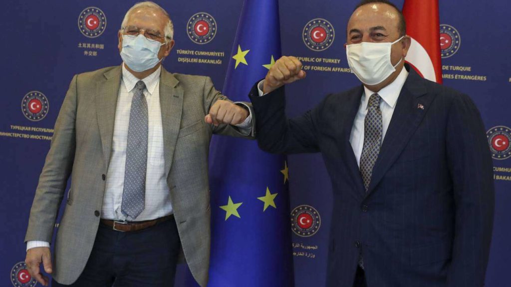 Συνάντηση Μπορέλ - Τσαβούσογλου, αύριο, στις Βρυξέλλες