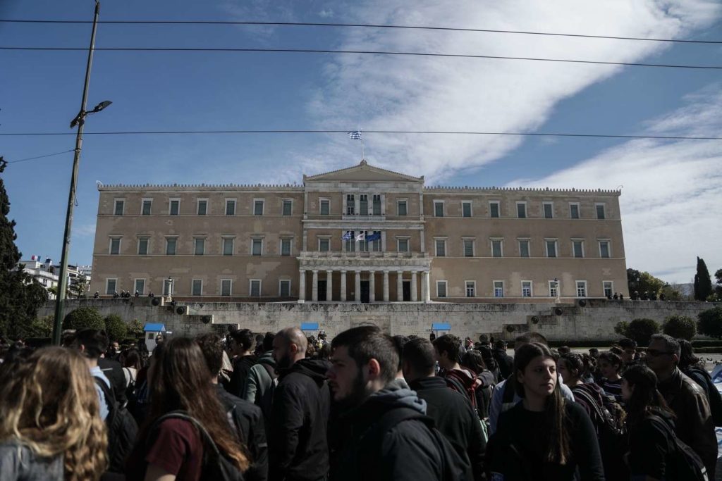 ΝΔ: 151 πορείες εν μέσω lockdown οργάνωσε ο Σύριζα