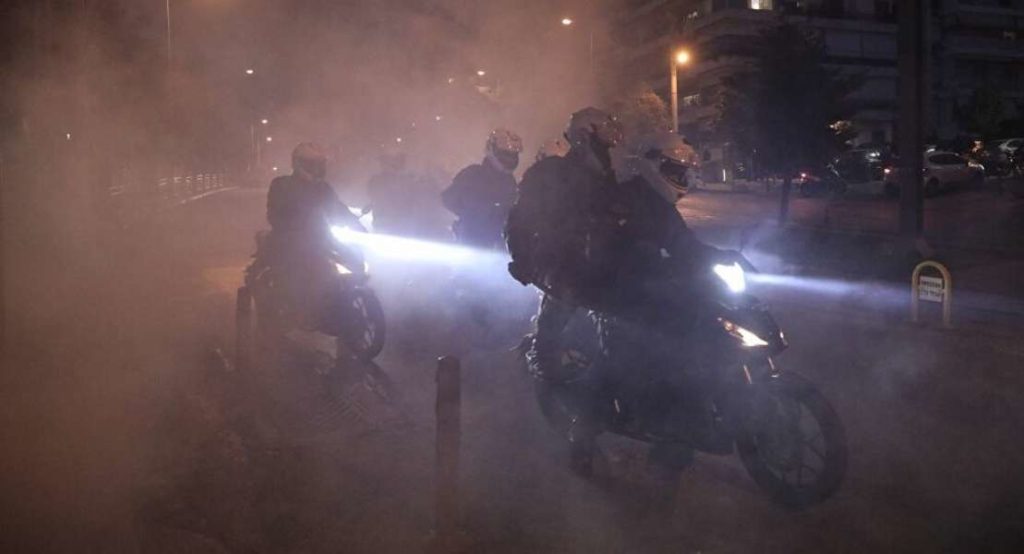 Συνελήφθη ένας από τους δράστες του άγριου ξυλοδαρμού αστυνομικού στη Νέα Σμύρνη