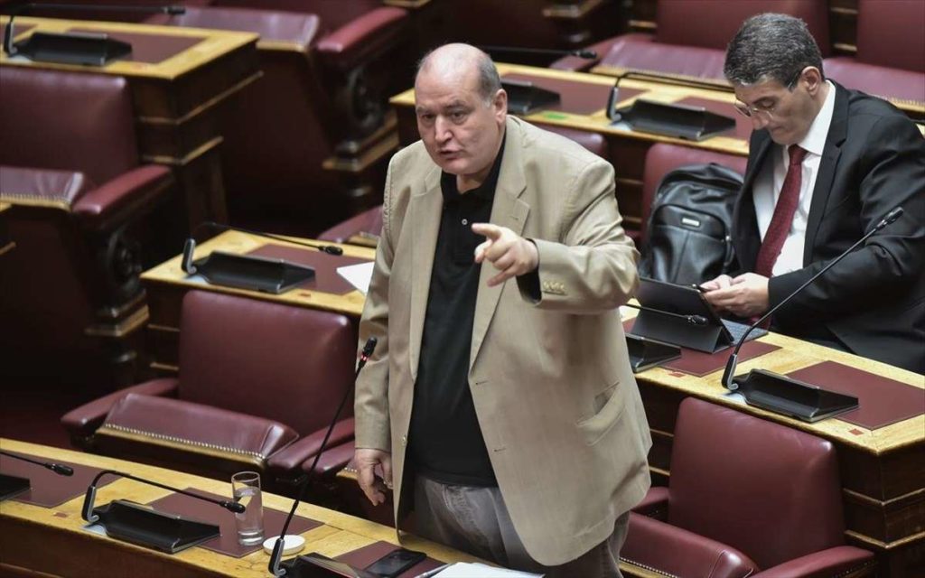 Ν. Φίλης: Έβαλαν στην ίδια τροπολογία, μια θετική ρύθμιση με τέσσερις-πέντε αρνητικέςειλε την ΠτΔ