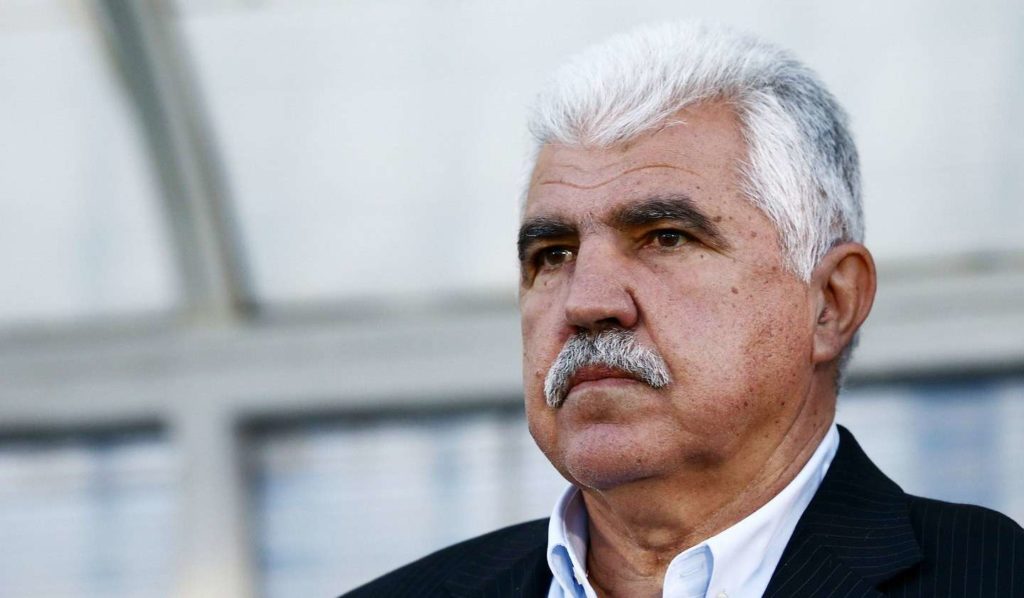 Τους... χάρισε λεφτά και έφυγε ο Γιώργος Παράσχος!