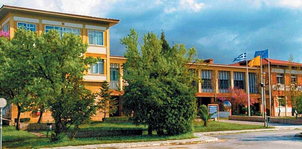 «Κορωνοπάρτι» στη φοιτητική εστία της Πάτρας - Οργισμένη ανακοίνωση του πρύτανη