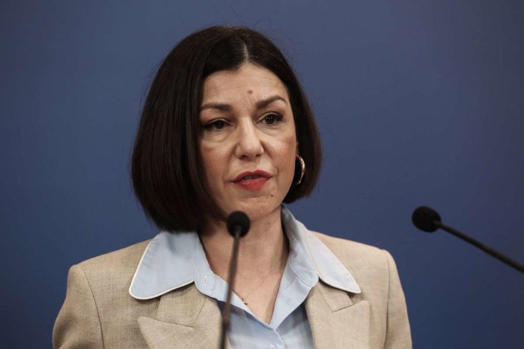 Πελώνη για Τσίπρα