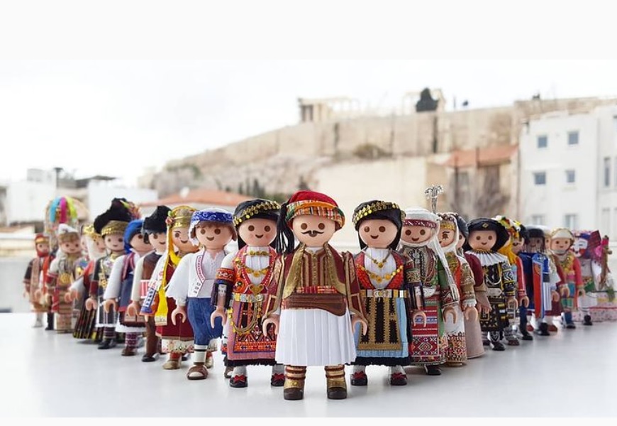 Playmobil με χειροποίητες ελληνικές παραδοσιακές φορεσιές