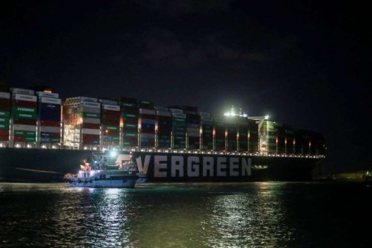 Γιούρι Γκέλερ: Το πλοίο στο Σουέζ «μετακινήθηκε με τη δύναμη του μυαλού»