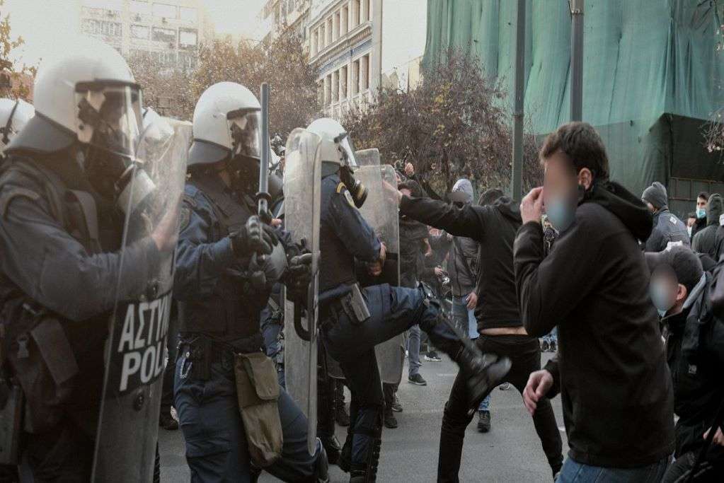 Συγκέντρωση υπέρ του Δημήτρη Κουφοντίνα - Στους προσαχθέντες ο γιος του