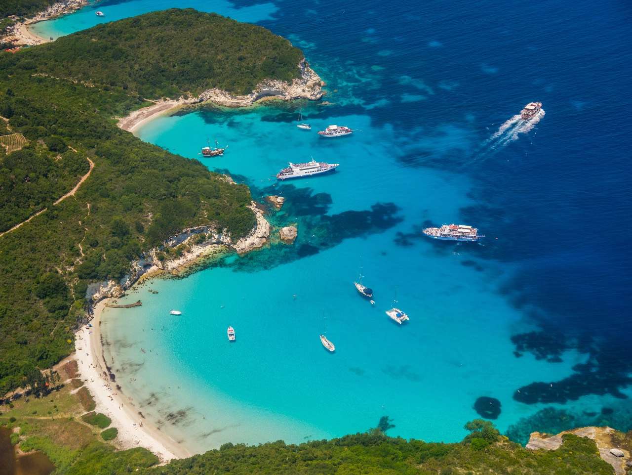 Sunday Times: Αφιέρωμα στα ελληνικά νησιά για τις καλοκαιρινές διακοπές