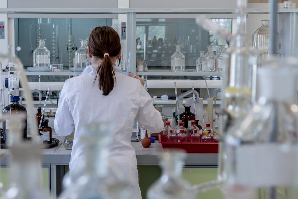 Έλληνες ερευνητές θα δοκιμάσουν νέο φάρμακο κατά της λευχαιμίας