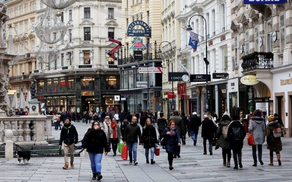 Μετά το τέλος του 2021 θα επιτύχει ανοσία της αγέλης η Αυστρία
