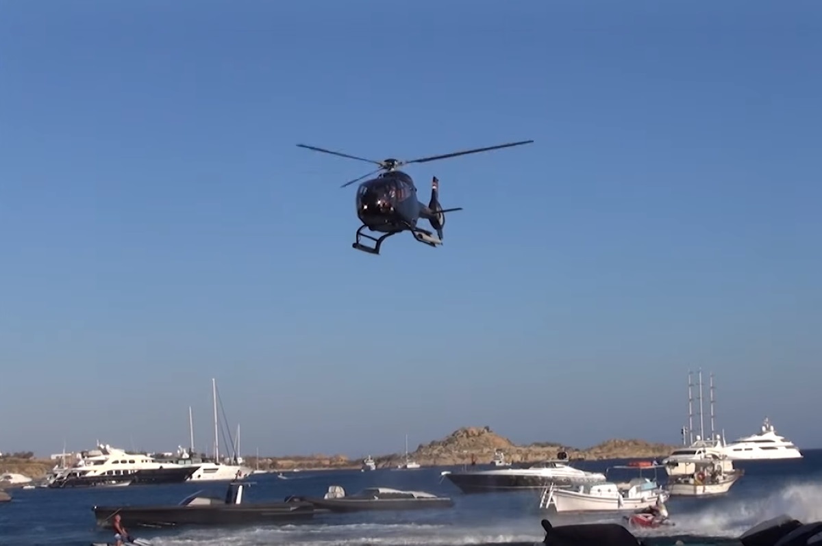Πάσχα στο χωριό: Με κότερα και ελικόπτερα οι ευκατάστατοι στα νησιά