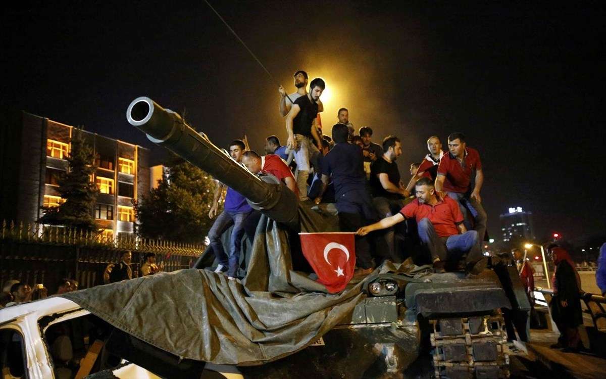 Τουρκία: Ισόβια σε 22 απόστρατους αξιωματικούς για το πραξικόπημα