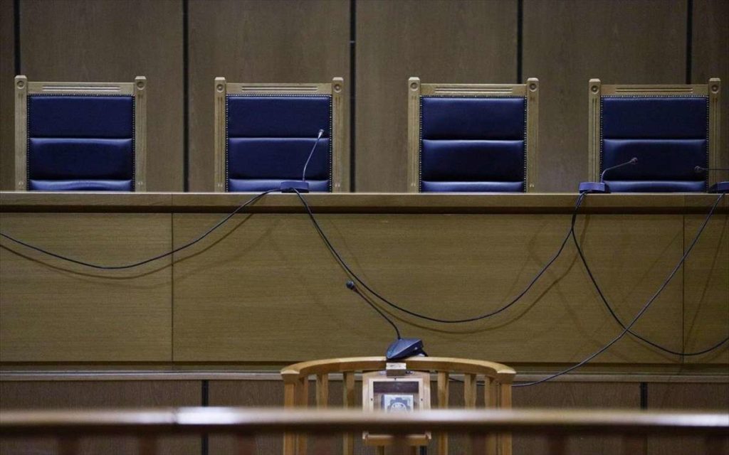 Δικαστικοί: Τέλος οι άδειες και οι διακοπές το Σεπτέμβριο