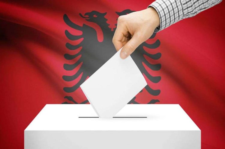 Αλβανία: Άνοιξαν οι κάλπες για τις δέκατες βουλευτικές εκλογές