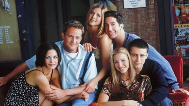 Τζένιφερ Άνιστον: Μας προδίδει την πρώτη σκηνή από τα Friends- video