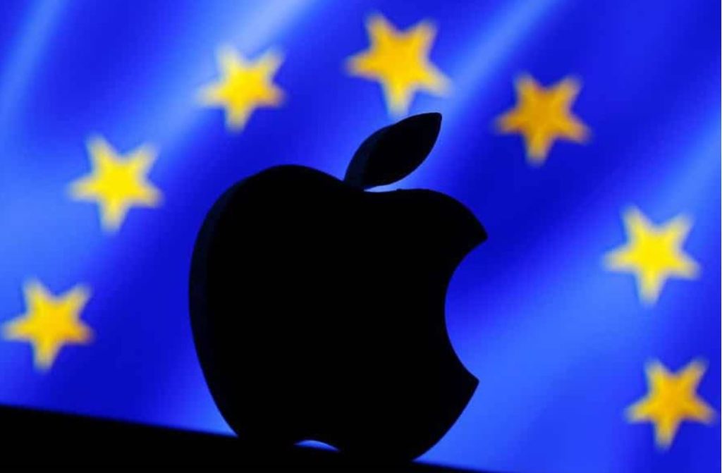 Κομισιόν: Στα... μαλακά η Big Tech - Πρόστιμα 700 εκατ. ευρώ σε Apple και Meta