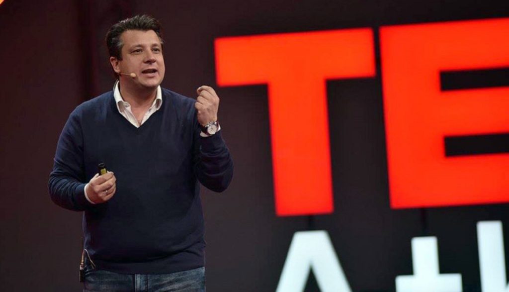 Δερμιτζάκης: Πιο πιθανά τα προβλήματα από κορωνοϊό παρά από εμβόλιο