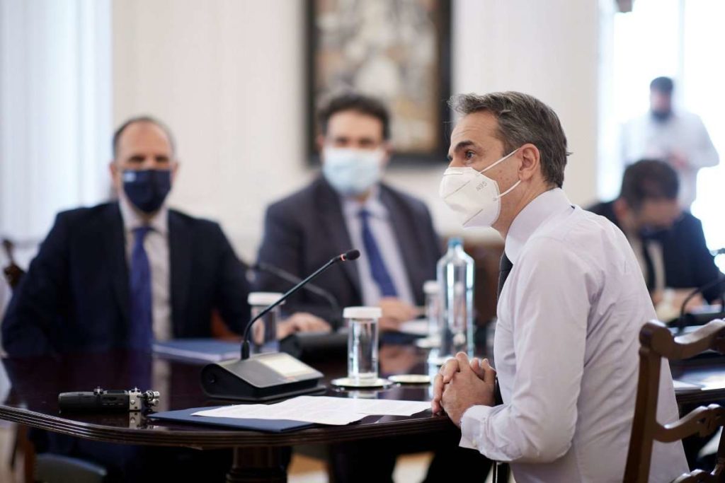 Μητσοτάκης: Θωρακιζόμαστε και προστατεύουμε τους αγαπημένους μας