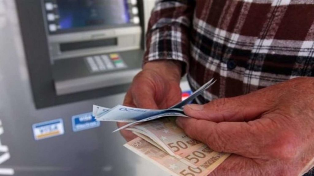 Πότε πληρώνονται οι συντάξεις και το επίδομα ανεργίας