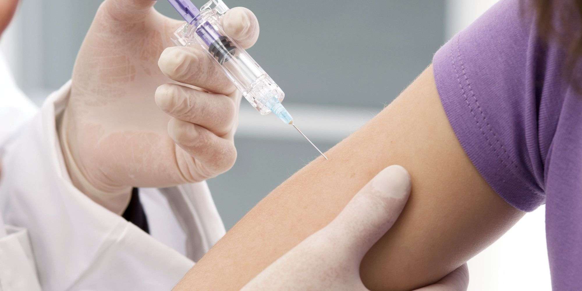 Επιτροπή Βιοηθικής: Έσχατη λύση ο υποχρεωτικός εμβολιασμός των υγειονομικών